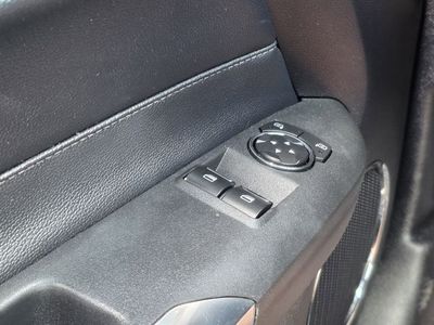 2018 Ford Mustang - Photo 16