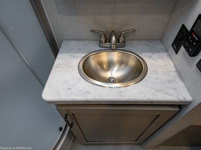 2026 Thor Motor Coach Chateau - Photo 25