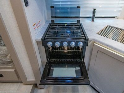 2026 Thor Motor Coach Chateau - Photo 18