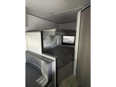 2017 Dutchmen RV Coleman Light - Photo 8
