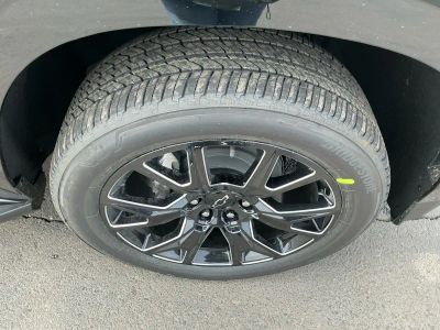 2026 Chevrolet Suburban - Photo 22