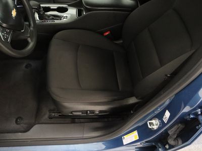 2024 Chevrolet Malibu FWD — photo 15 view
