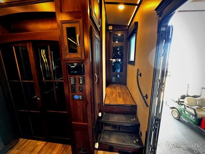 2018 Jayco Pinnacle - Photo 15