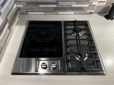 2021 Thor Motor Coach OMNI - Photo 6