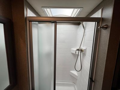 2021 Thor Motor Coach OMNI - Photo 13