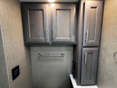 2021 Thor Motor Coach OMNI - Photo 11