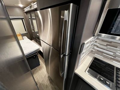 2021 Thor Motor Coach OMNI - Photo 8