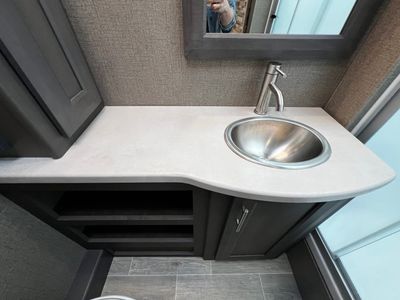 2021 Thor Motor Coach OMNI - Photo 12