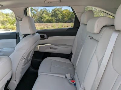 2026 Kia Sorento — photo 16 view