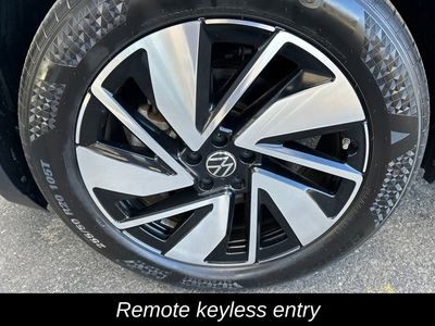 2025 Volkswagen Atlas 2.0T SE W/Technology — photo 10 view