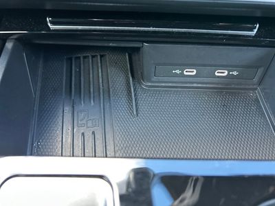 2025 Volkswagen Atlas 2.0T SE W/Technology — photo 37 view
