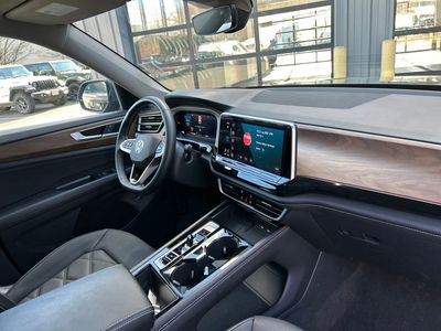 2025 Volkswagen Atlas 2.0T SE W/Technology — photo 33 view