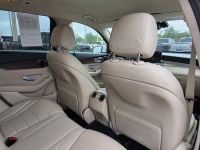 2022 Mercedes-Benz GLC — photo 12 view