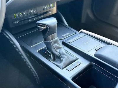 2019 Lexus ES — photo 27 view