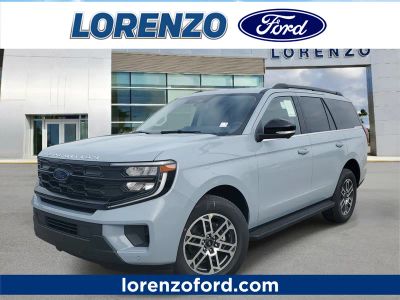 2026 Ford Expedition Active in Glacier Gray Metallic Tri-Coat — front three-quarter view