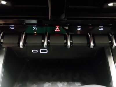 2025 Chevrolet Colorado - Photo 19