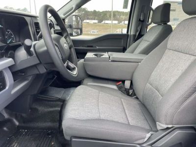 2026 Ford F-450SD - Photo 15
