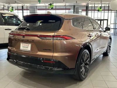 2026 Toyota Crown Signia - Photo 3