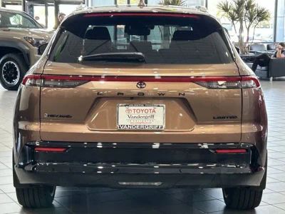 2026 Toyota Crown Signia - Photo 4