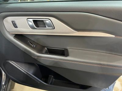 2026 Ford Explorer - Photo 21