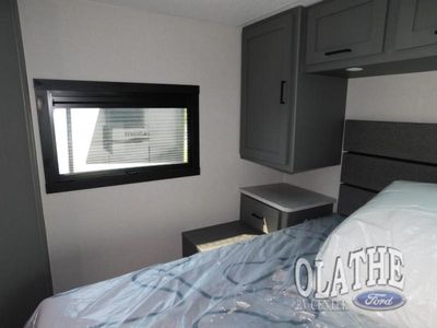 2025 Coachmen RV Pursuit - Photo 11
