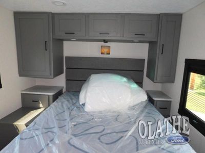 2025 Coachmen RV Pursuit - Photo 10