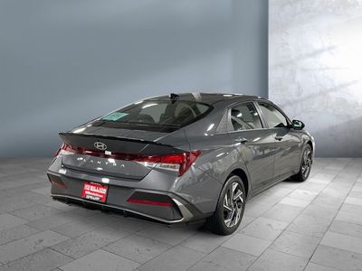 2025 Hyundai Elantra — photo 11 view