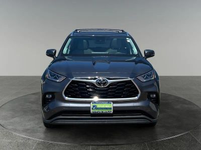 2023 Toyota Highlander — side profile view