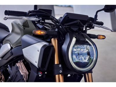 2025 Honda CB650R E-Clutch - Photo 4