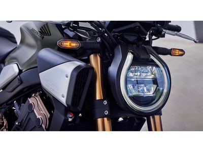2025 Honda CB650R E-Clutch - Photo 11