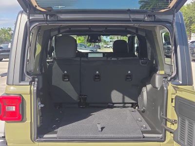 2026 Jeep Wrangler — photo 13 view