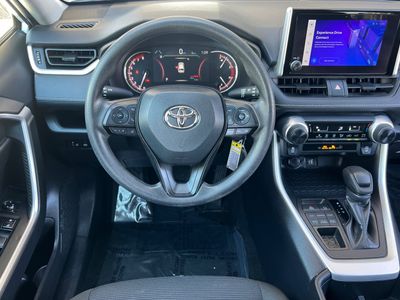 2024 Toyota RAV4 - Photo 15