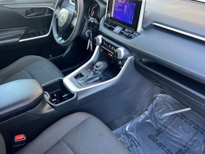 2024 Toyota RAV4 - Photo 17