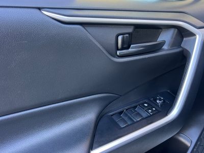 2024 Toyota RAV4 - Photo 12
