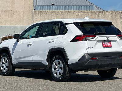 2024 Toyota RAV4 - Photo 7