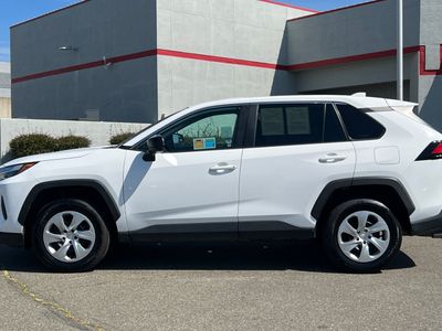 2024 Toyota RAV4 - Photo 9