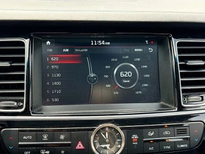 2017 Kia K900 — photo 32 view