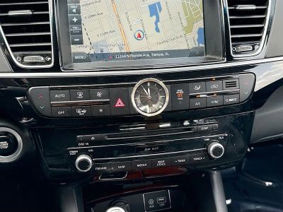 2017 Kia K900 — photo 35 view