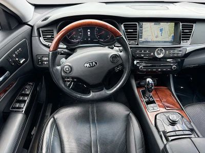 2017 Kia K900 — photo 17 view
