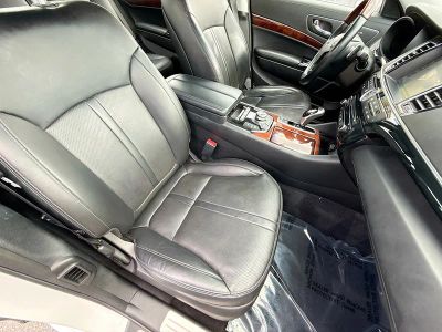 2017 Kia K900 — photo 15 view