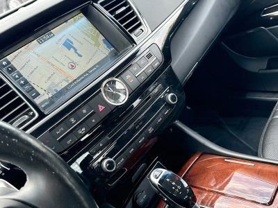 2017 Kia K900 — photo 28 view