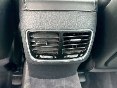 2017 Kia K900 — photo 20 view