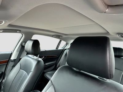 2017 Kia K900 — photo 27 view