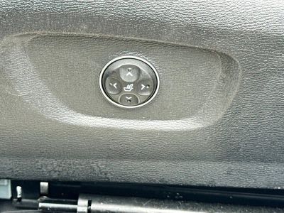 2017 Kia K900 — photo 25 view