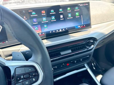 2026 BMW 3 Series - Photo 28