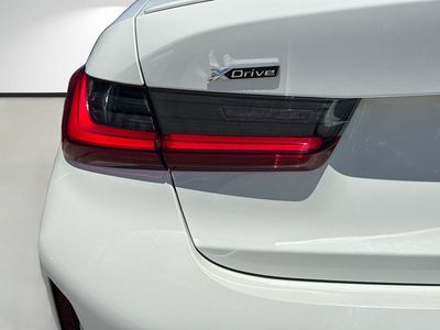 2026 BMW 3 Series - Photo 10