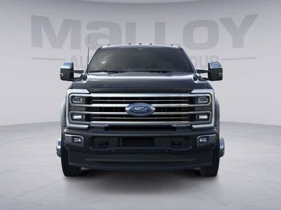 2026 Ford Super Duty F-450 DRW — photo 16 view