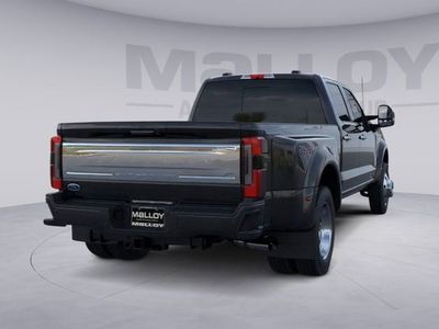 2026 Ford Super Duty F-450 DRW — photo 8 view