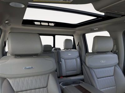 2026 Ford Super Duty F-450 DRW — photo 17 view