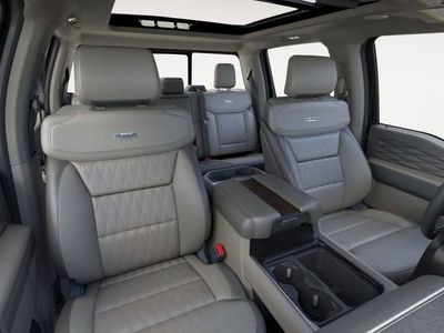 2026 Ford Super Duty F-450 DRW — photo 10 view